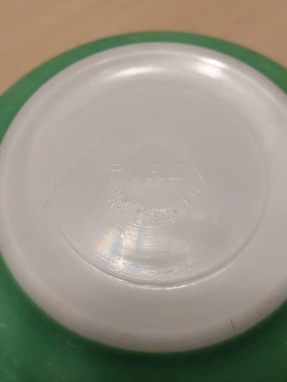 Pyrex vintage green